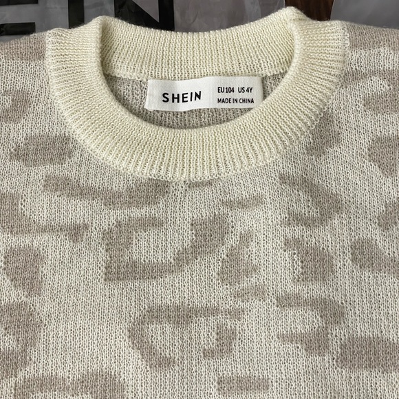 SHEIN Girls 4Y Leopard and Pastel Sweaters - Picture 6 of 11